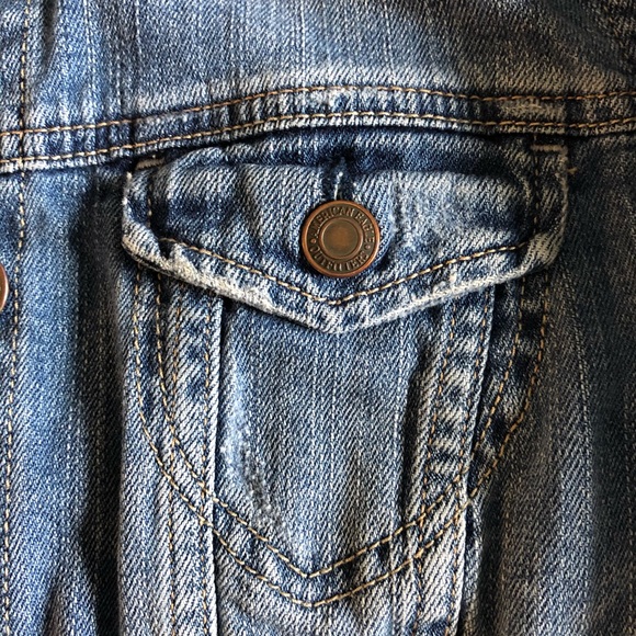American Eagle Jean Jacket - Picture 4 of 9